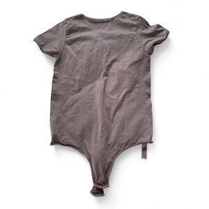 SKIMS Bodysuit Short-Sleeve One-Piece in Taupe Sz L XL